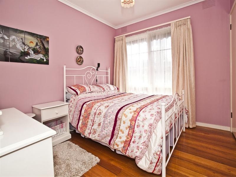 8 Settlers Court, Vermont South VIC 3133