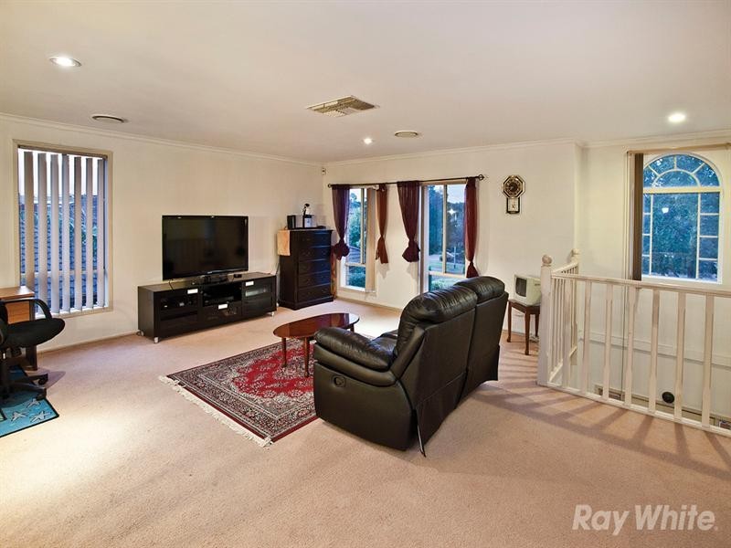 46 Jenola Parade, Wantirna South VIC 3152