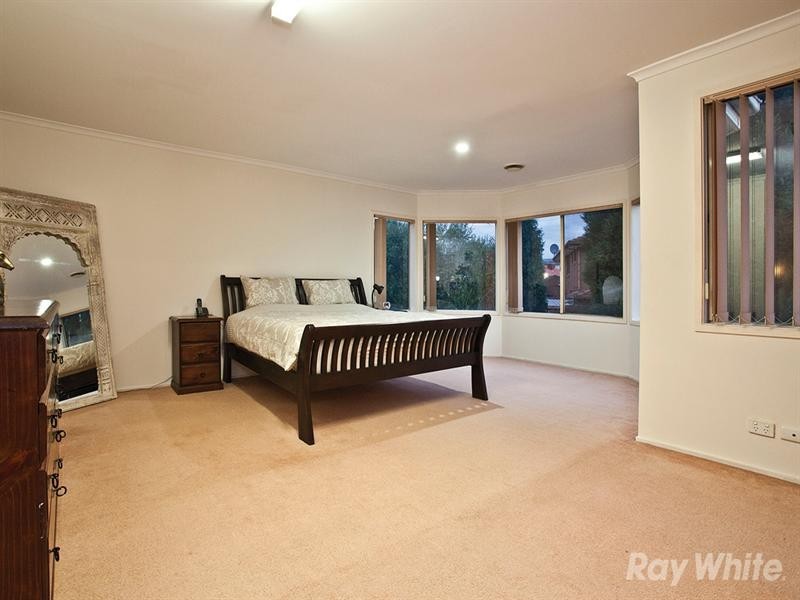 46 Jenola Parade, Wantirna South VIC 3152