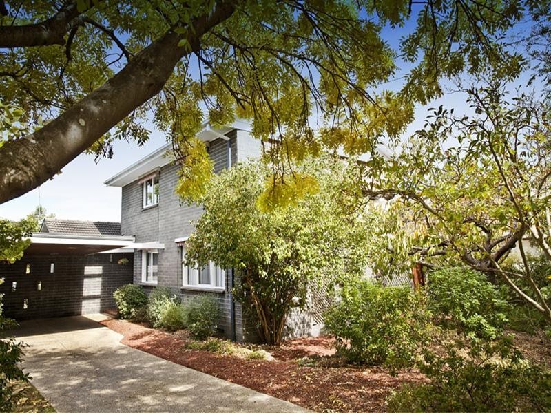 16 Southdown Avenue, Glen Waverley VIC 3150