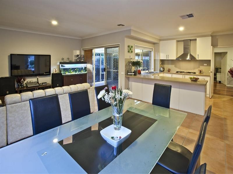 41 Crows Lane, Glen Waverley VIC 3150