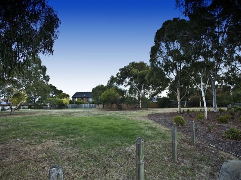 41 Crows Lane, Glen Waverley VIC 3150