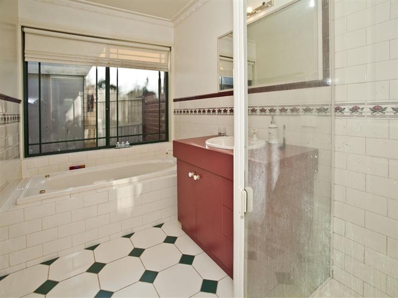 8 Cora Court, Mount Waverley VIC 3149