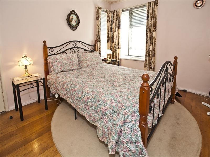 5 Plato Crescent, Wheelers Hill VIC 3150