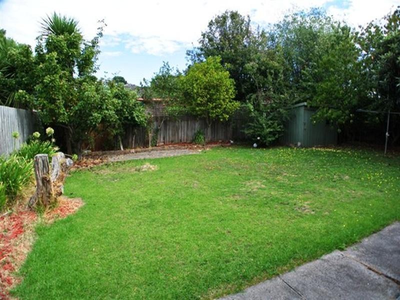 11 Capital Avenue, Glen Waverley VIC 3150