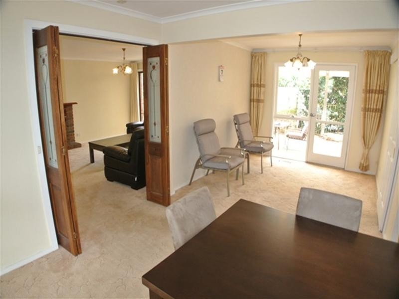 5 Dumfries Court, Glen Waverley VIC 3150