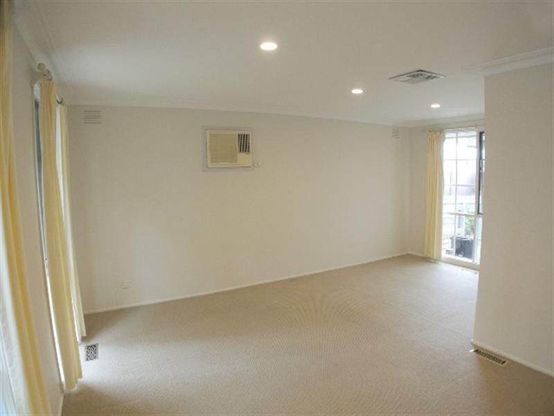 11 Chancellor Drive, Wheelers Hill VIC 3150