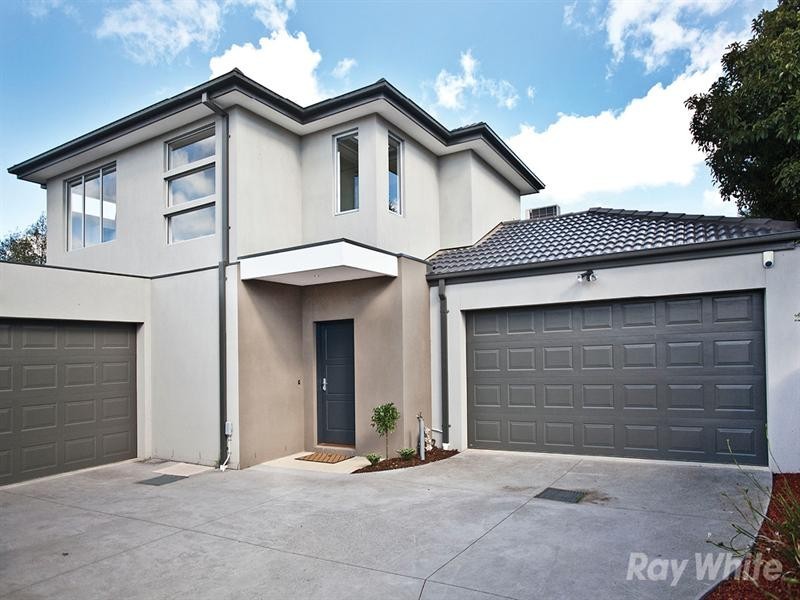 9B Fernhurst Drive, Glen Waverley VIC 3150