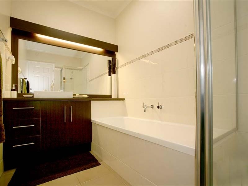 20 Bramley Crescent, Wheelers Hill VIC 3150