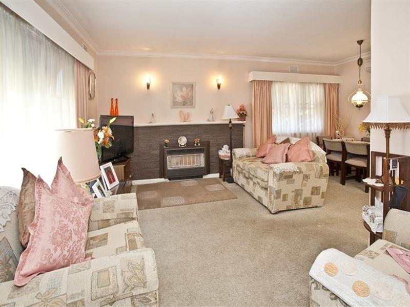 16 Allen Street, Glen Waverley VIC 3150