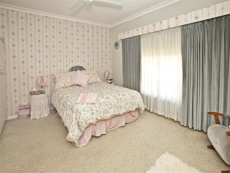 16 Allen Street, Glen Waverley VIC 3150