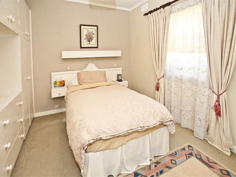 16 Allen Street, Glen Waverley VIC 3150