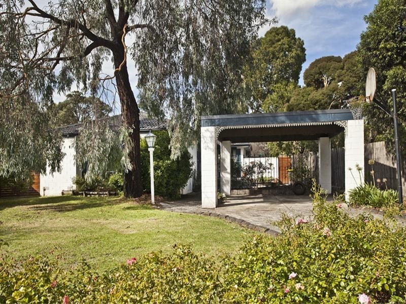 38 Excalibur Avenue, Glen Waverley VIC 3150