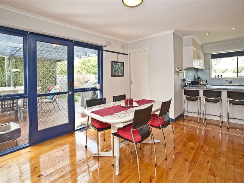 38 Excalibur Avenue, Glen Waverley VIC 3150