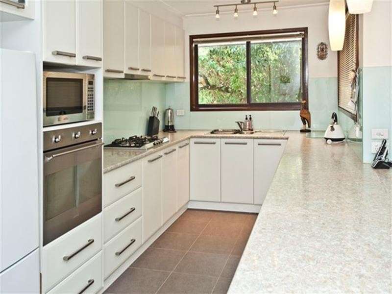 82 Leeds Road, Mount Waverley VIC 3149