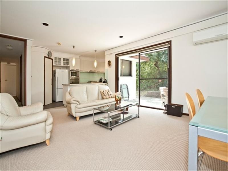 82 Leeds Road, Mount Waverley VIC 3149