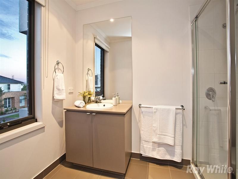 16 Ibrox Street, Mulgrave VIC 3170