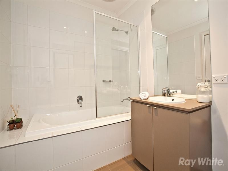 16 Ibrox Street, Mulgrave VIC 3170