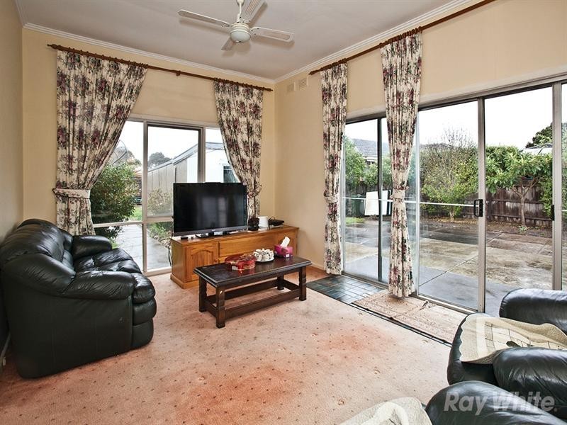 6 Myers Avenue, Glen Waverley VIC 3150