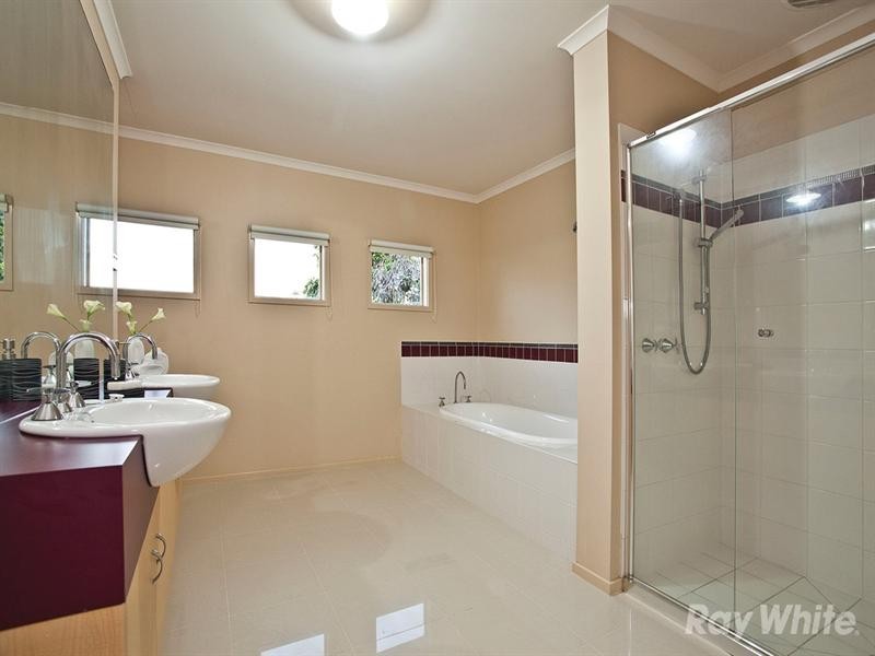 6 Fordholm Avenue, Mulgrave VIC 3170