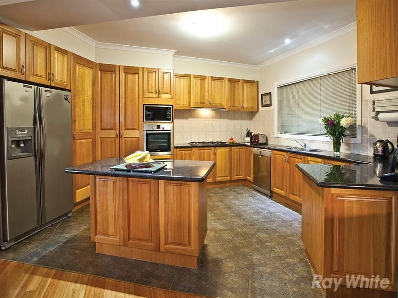 5 Alimar Road, Glen Waverley VIC 3150