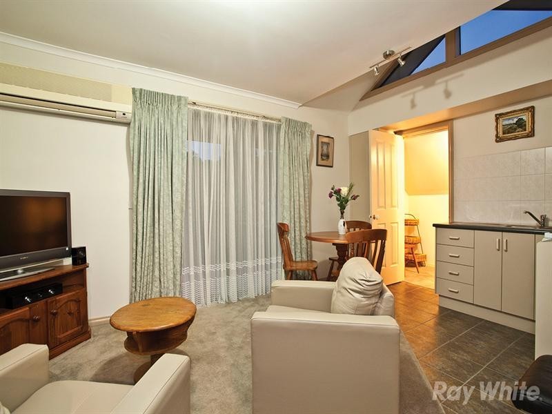 5 Alimar Road, Glen Waverley VIC 3150