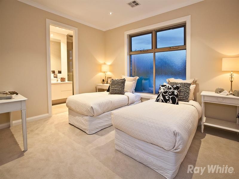 54 Orchard Street, Glen Waverley VIC 3150