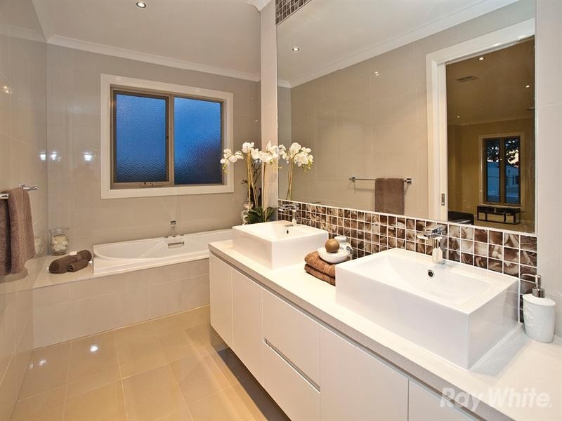 54 Orchard Street, Glen Waverley VIC 3150