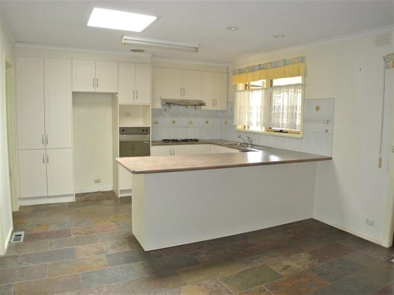 2 Jensen Court, Wheelers Hill VIC 3150