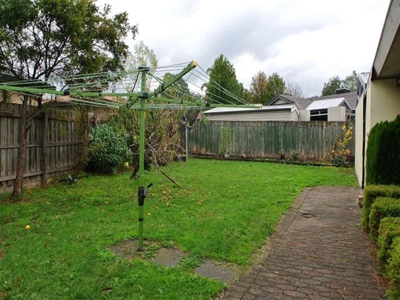 2 Jensen Court, Wheelers Hill VIC 3150