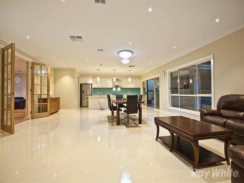 14 Aitchison Court, Glen Waverley VIC 3150