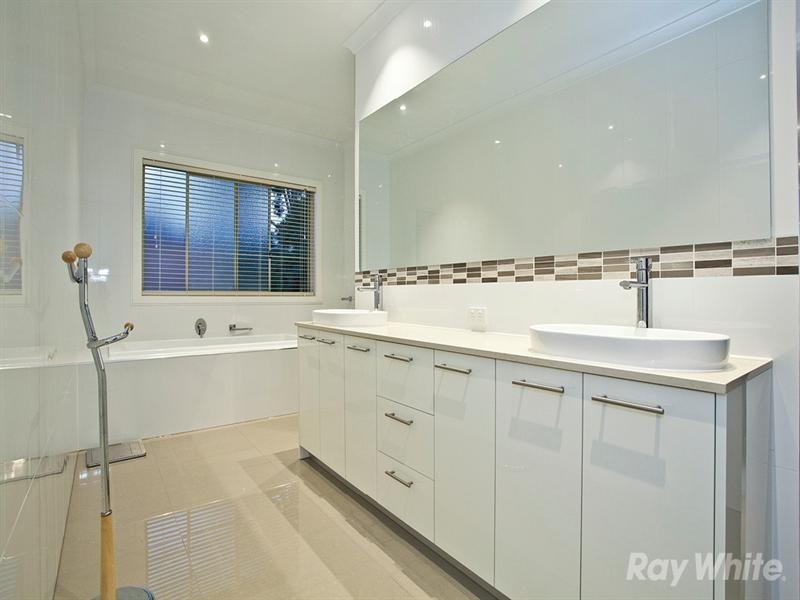 14 Aitchison Court, Glen Waverley VIC 3150