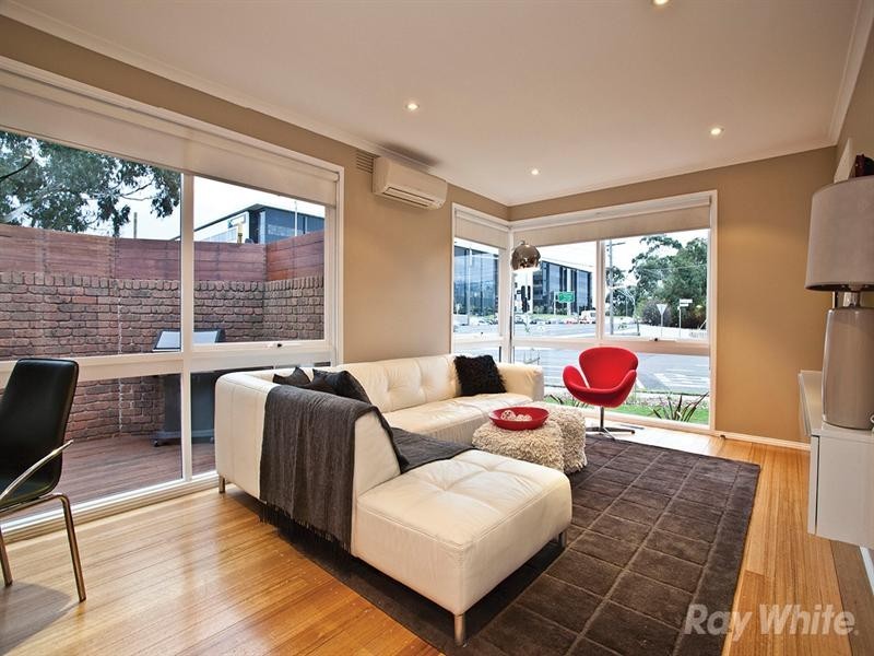 1/2 Monash Drive, Mulgrave VIC 3170