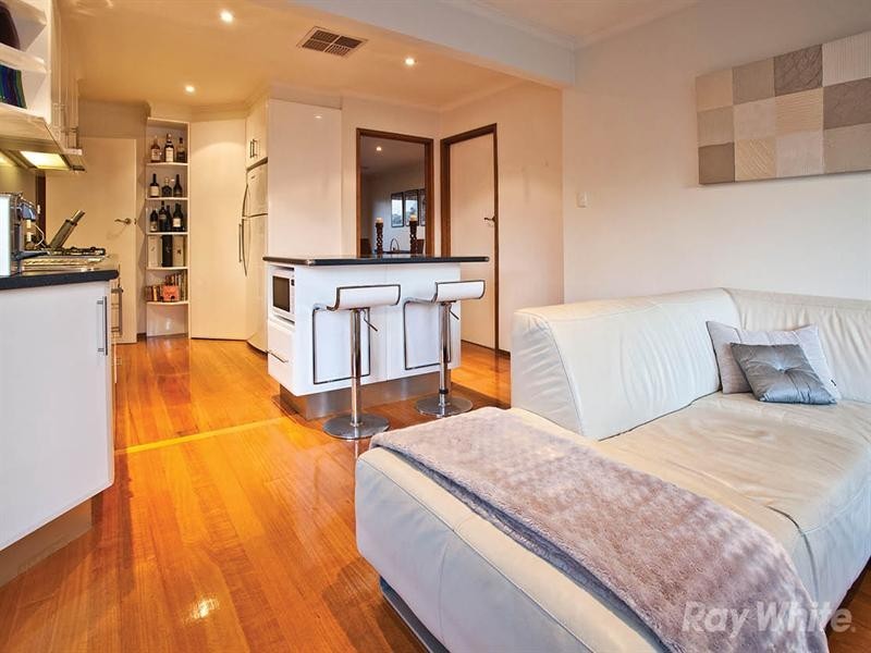 10 Dava Court, Dandenong North VIC 3175