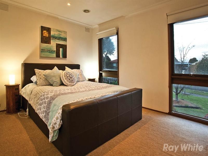 10 Dava Court, Dandenong North VIC 3175