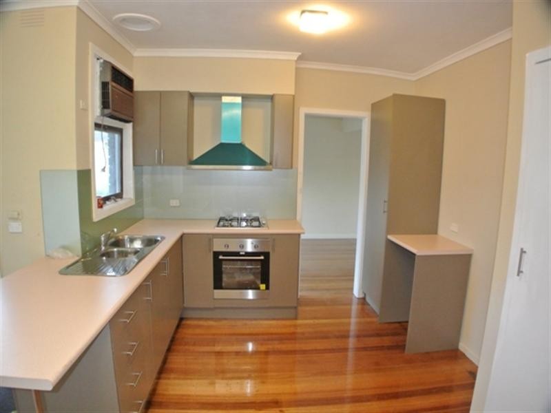 7 Eastleigh Drive, Glen Waverley VIC 3150