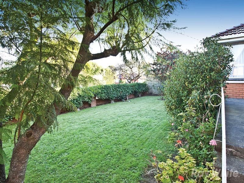 8 Wattle Grove, Mulgrave VIC 3170