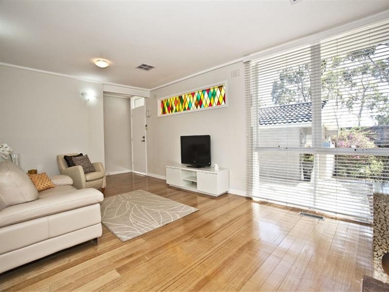 4 Glen Tower Drive, Glen Waverley VIC 3150