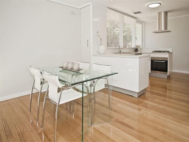 4 Glen Tower Drive, Glen Waverley VIC 3150