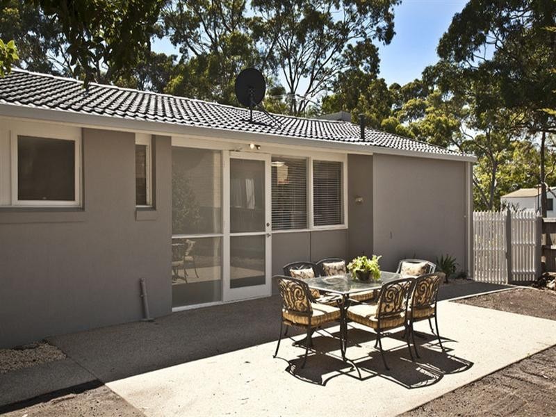 4 Glen Tower Drive, Glen Waverley VIC 3150