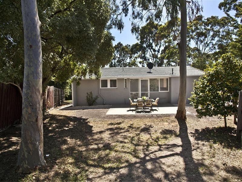 4 Glen Tower Drive, Glen Waverley VIC 3150