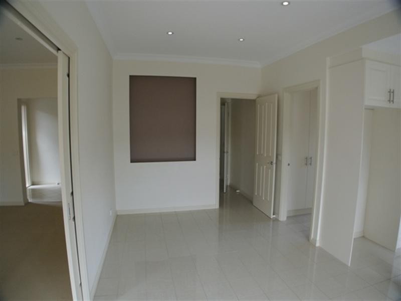 2/47 Pepperell Avenue, Glen Waverley VIC 3150