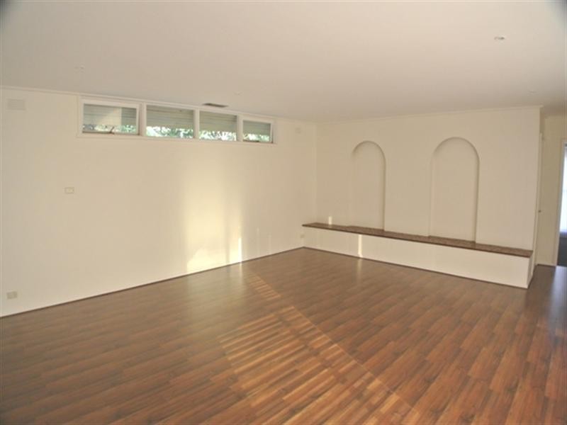 5 Dunsmuir Drive, Mount Waverley VIC 3149