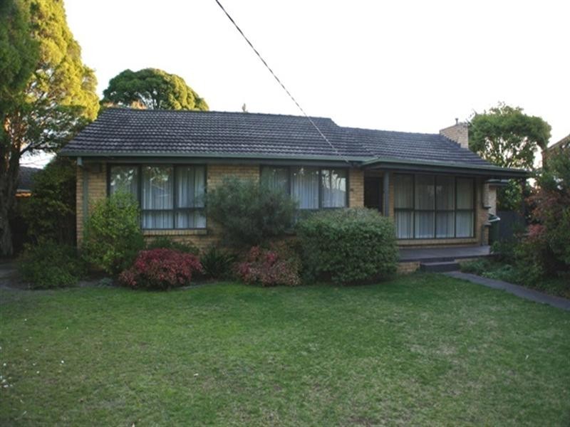 2 Hampton Court, Glen Waverley VIC 3150
