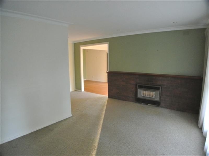 2 Hampton Court, Glen Waverley VIC 3150