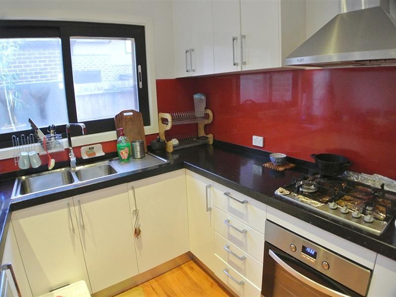 30C Oakes Avenue, Clayton South VIC 3169