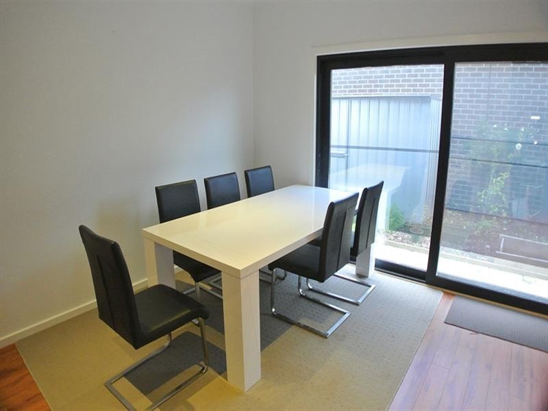 30C Oakes Avenue, Clayton South VIC 3169