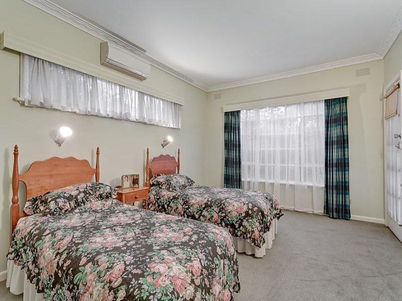 14 Farquharson Street, Mount Waverley VIC 3149