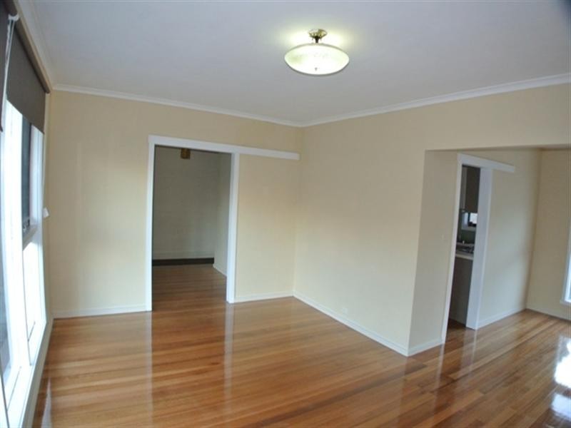 7 Eastleigh Drive, Glen Waverley VIC 3150