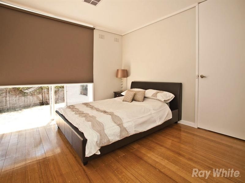 4 Glen Tower Drive, Glen Waverley VIC 3150